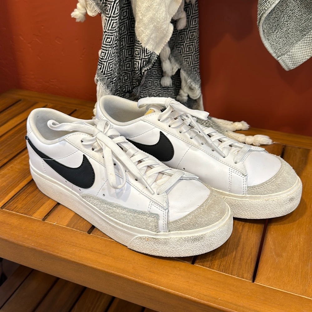 Nike Blazer Low Platform